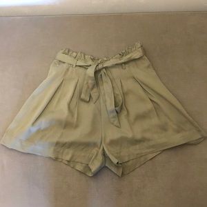 💙 American Eagle Paperbag Shorts